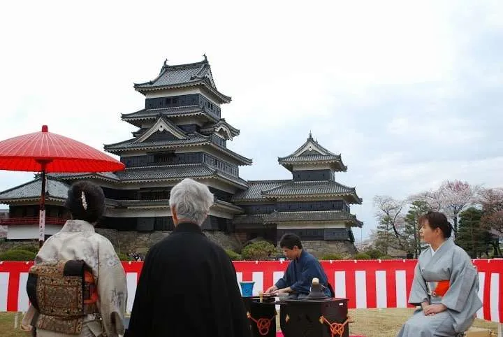 Tea ceremony at Matsumoto Castle, Japan