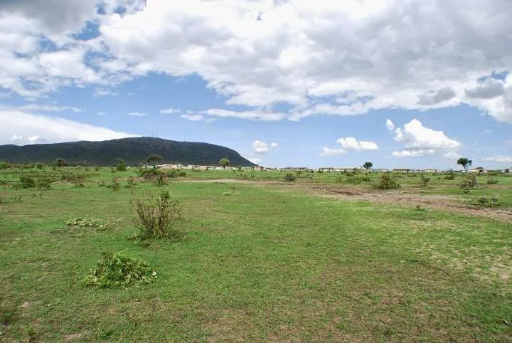 picnic, safari and village in Maasai Mara National Reserve in Kenya
