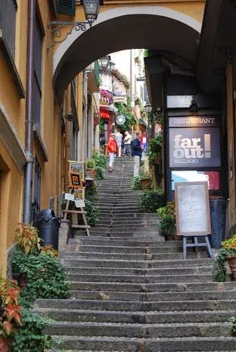 journey on Lake Como in Italy - towns Como, Bellagio and Varenna