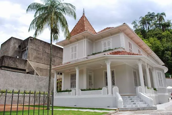 Petrópolis is and alternative for travelers to the heat in Rio in Brazil