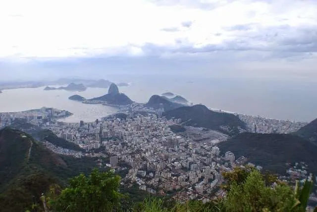 a visit in Rio de Janeiro in Brazil - sightseeing the statue of Jesus and the beaches of Kopakabana and Ipanema