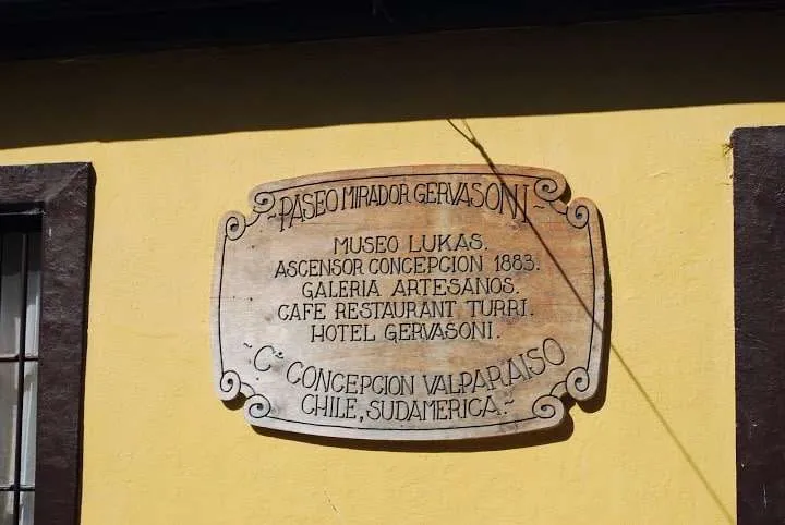 a one day trip through Valparaiso in Chile