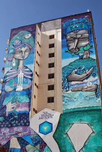 a one day trip through Valparaiso in Chile