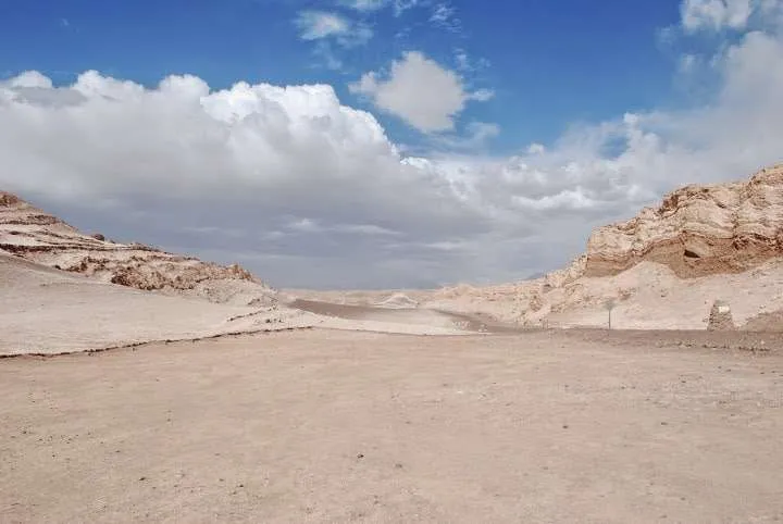 how to experience the area around the Atacama Desert in Chile