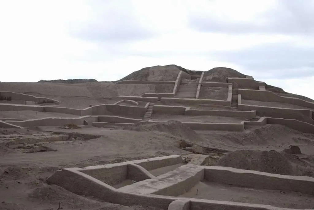 пa trip over the famous Nazca lines in Peru