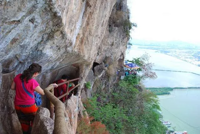 visit the city of Kunming in China