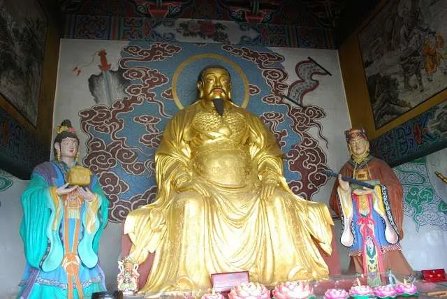 visit the city of Kunming in China