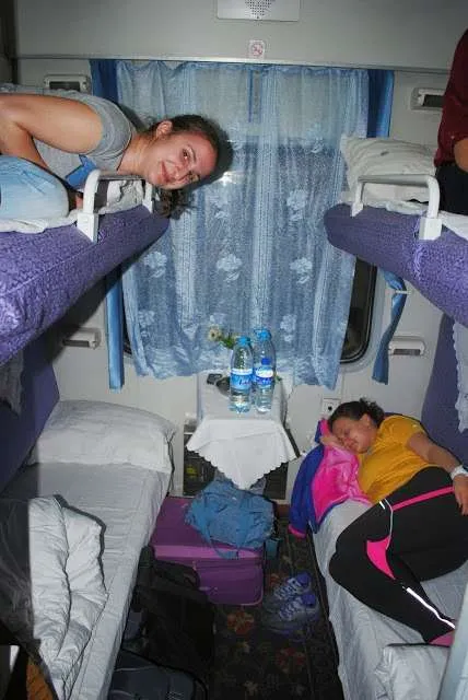 travelers teaching how to enjoy China