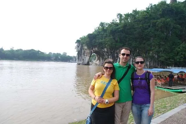 travelers teaching how to enjoy China
