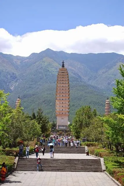 a trip through Yunnan province in China - old city of Dali