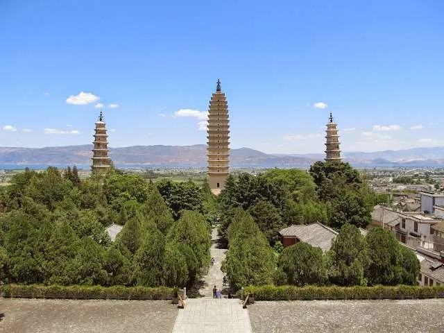 a trip through Yunnan province in China - old city of Dali