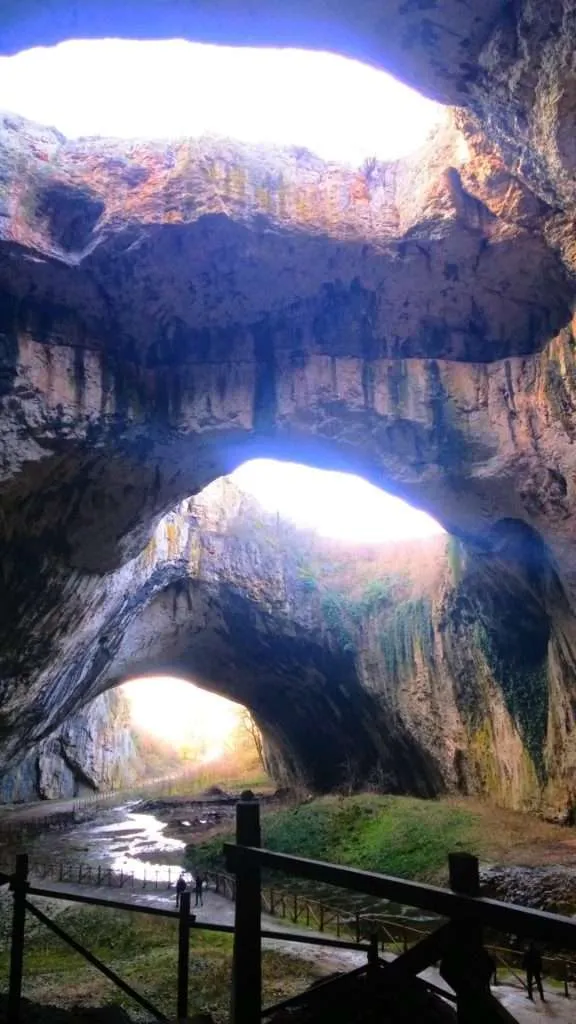 Devetashka cave - alienation