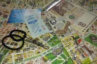 9 (un)usual things you will find in the handbags of Sofia ladies