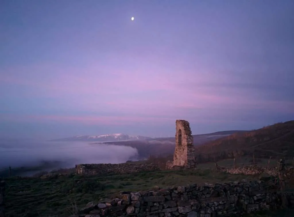 Sunrise near Foncebadon, Camino de Santiago