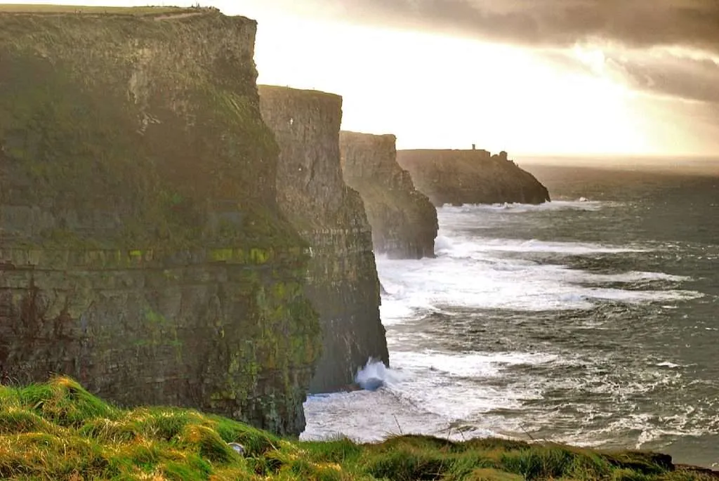 Ирландия, Wild Atlantic Way, Cliffs of Moher, скали