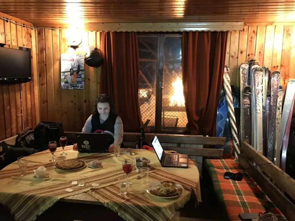 work, team, vacation, team building, co-working space, coworkation, coliving, igloo, stay in the Rhodope mountains, Pamporovo, Chepelare - winter in the mountain, ski, travel, work and travel, work on the road, Bulgaria