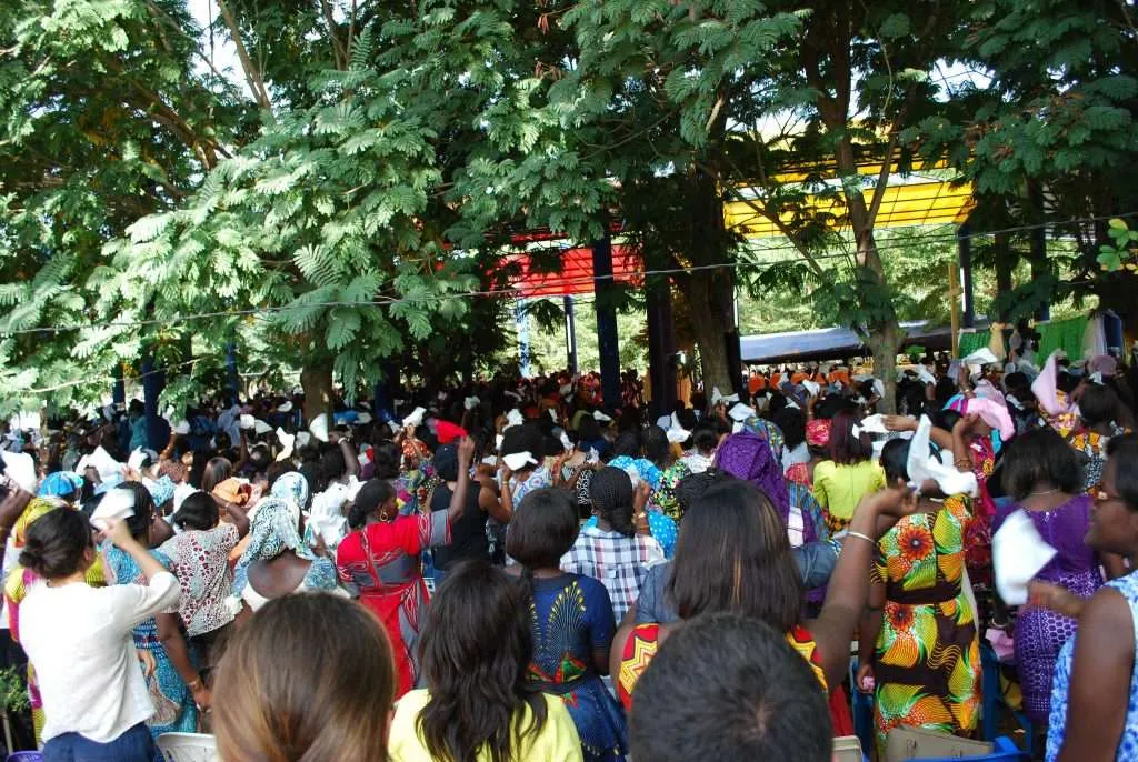 Senegal, Keur Moussa, church, religion, liturgy, monastery, ceremony, people, singing