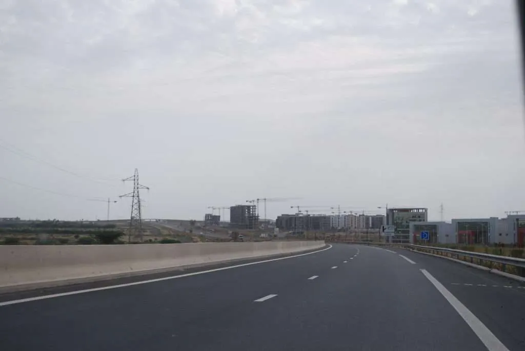 Travel to Senegal, Dakar, highway, road trip, toll taxes