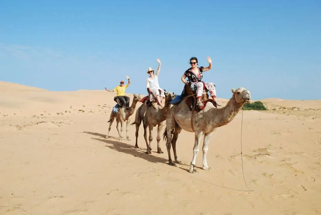 Senegal, Lompoul desert, traveling, selfie, bedouins, camel, ride