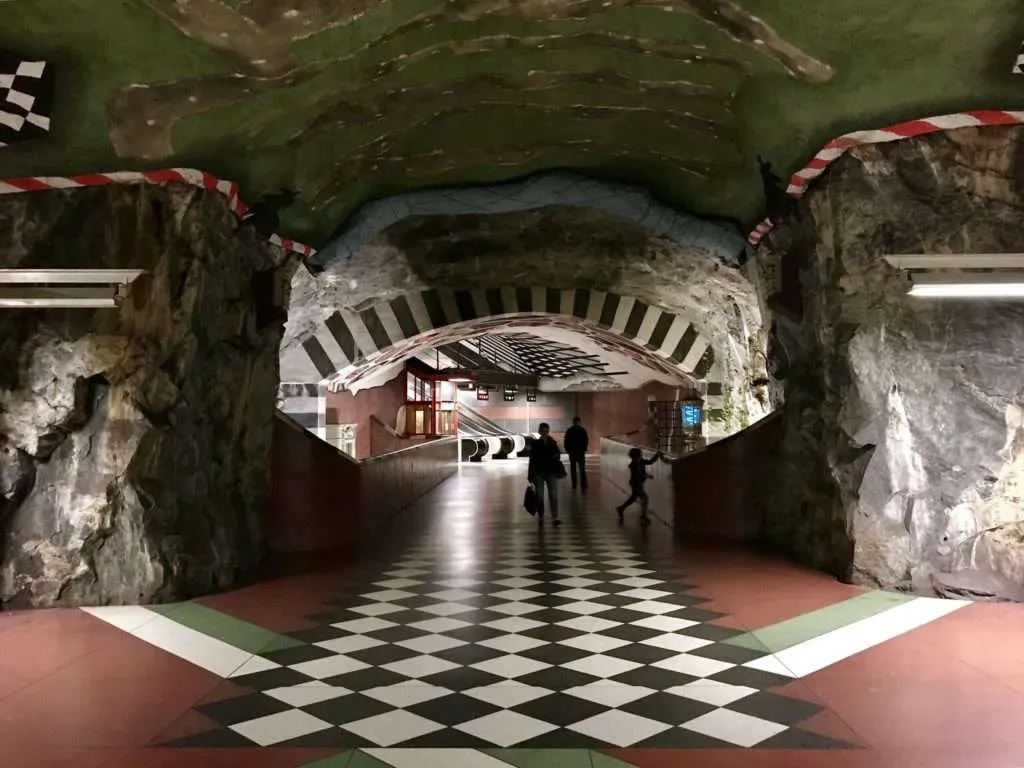 KundstrΓ€dgΓ€rden subway station, Stockholm Tunnelbana