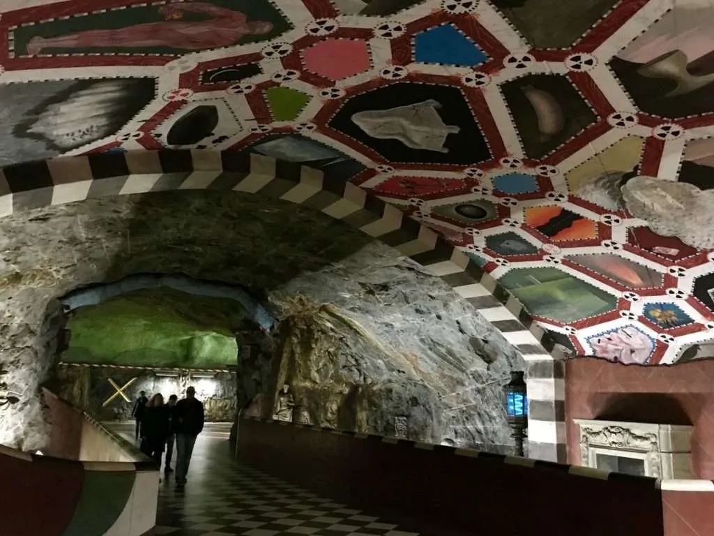 KundstrΓ€dgΓ€rden subway station, Stockholm Tunnelbana