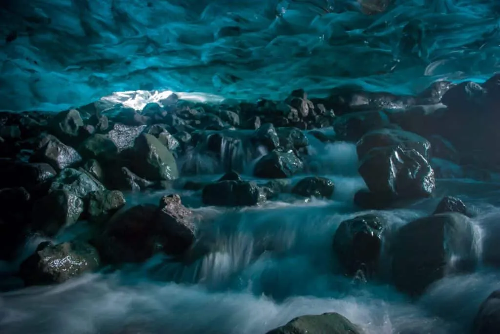 Iceland, road trip, places to visit, guide, hiking, ice caving, Breiðamerkurjökull