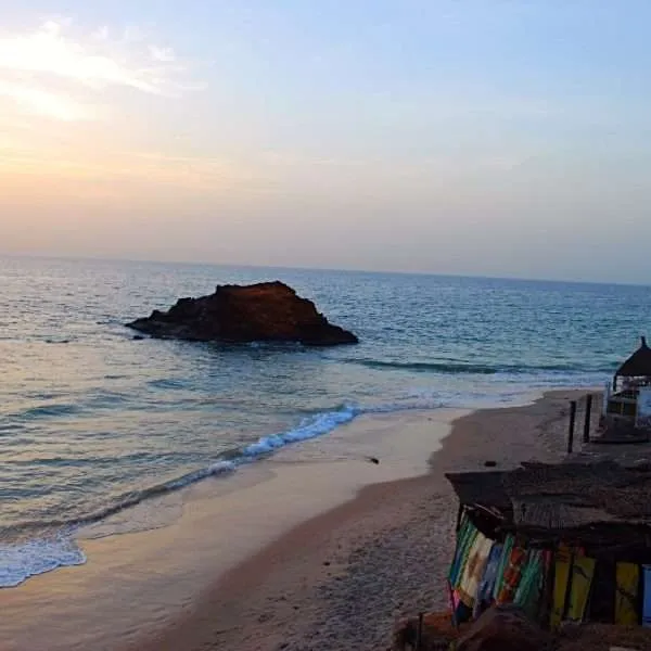 Travel to Senegal - Popenguine beach, Toubab Diallao arts village