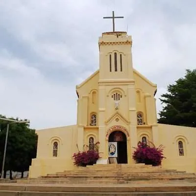 Travel to Senegal - Popenguine beach, Toubab Diallao arts village