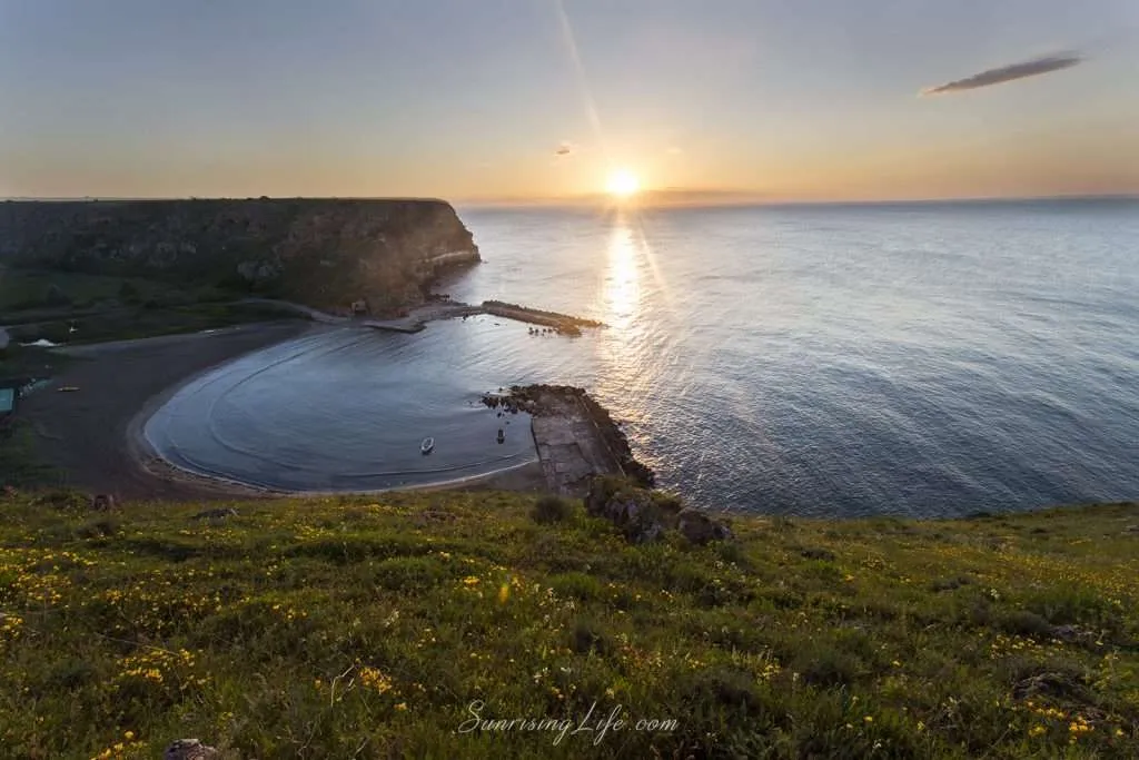 Traveling to Bulgaria, Tyulenovo, Kavarna - kayaking, boat trip, caves, walks, hiking, views, photography and hospitality, traditions in northern Black sea.