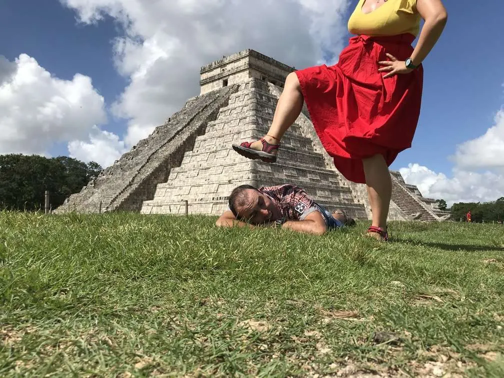 Mexico Chichen Itza Kukulcan smashed head New7wonders