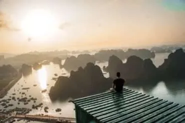 A digital nomad tells the story of volunteering in Vietnam