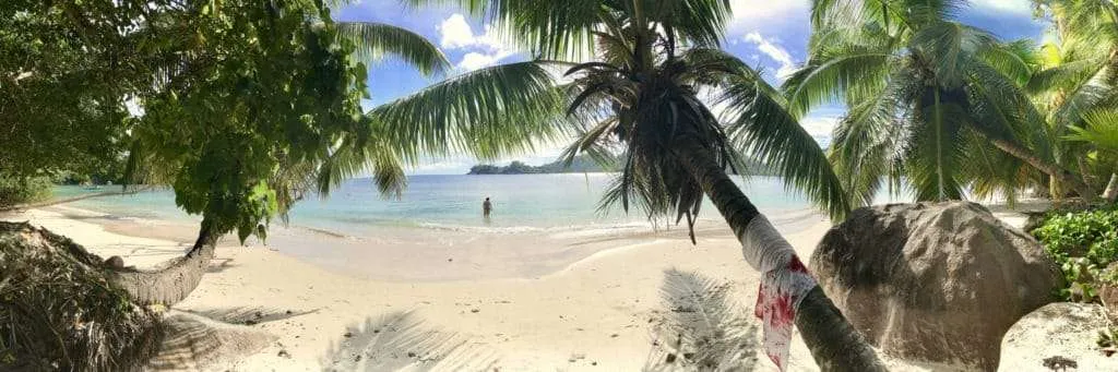 Плаж Baie Lazare на остров Mahe на Сейшелите