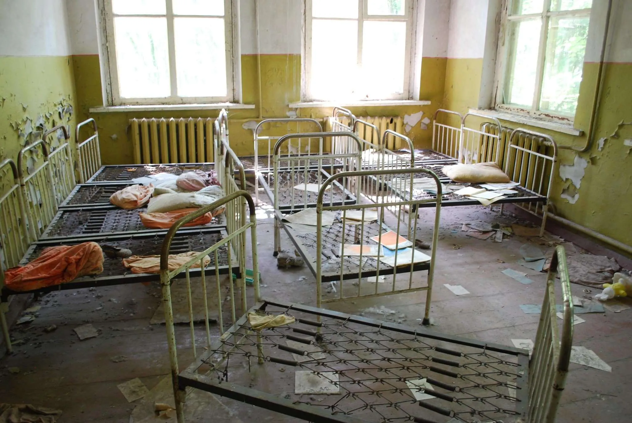 Tour Chernobyl - visit Pripyat, the Power Plant, 10km and 30km exclusion zone