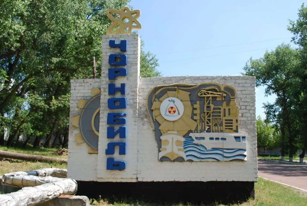 Tour Chernobyl - visit Pripyat, the Power Plant, 10km and 30km exclusion zone