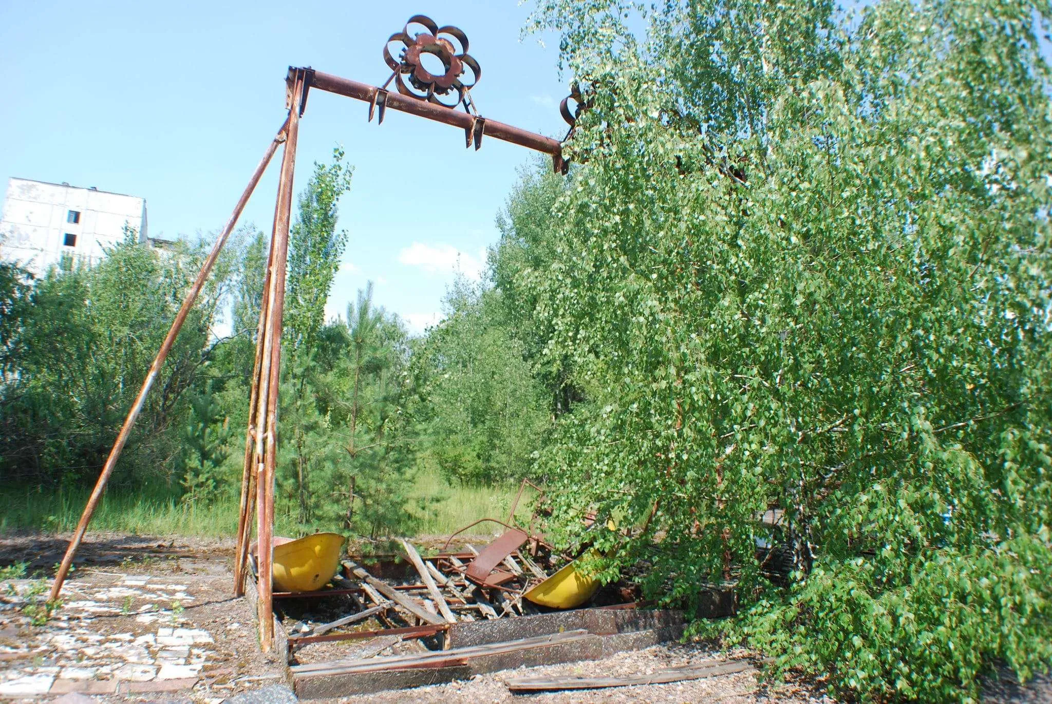Tour Chernobyl - visit Pripyat, the Power Plant, 10km and 30km exclusion zone