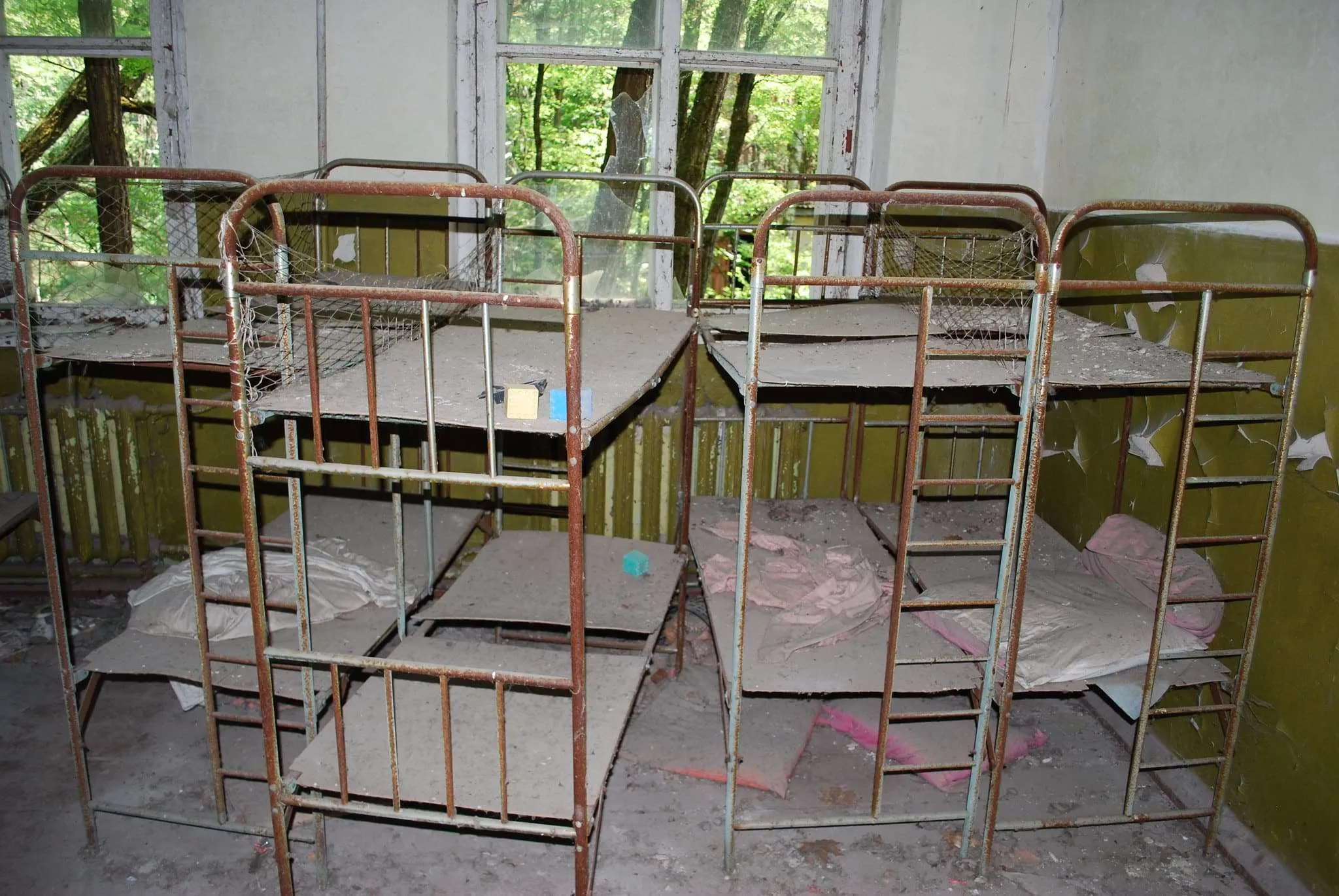 Tour Chernobyl - visit Pripyat, the Power Plant, 10km and 30km exclusion zone
