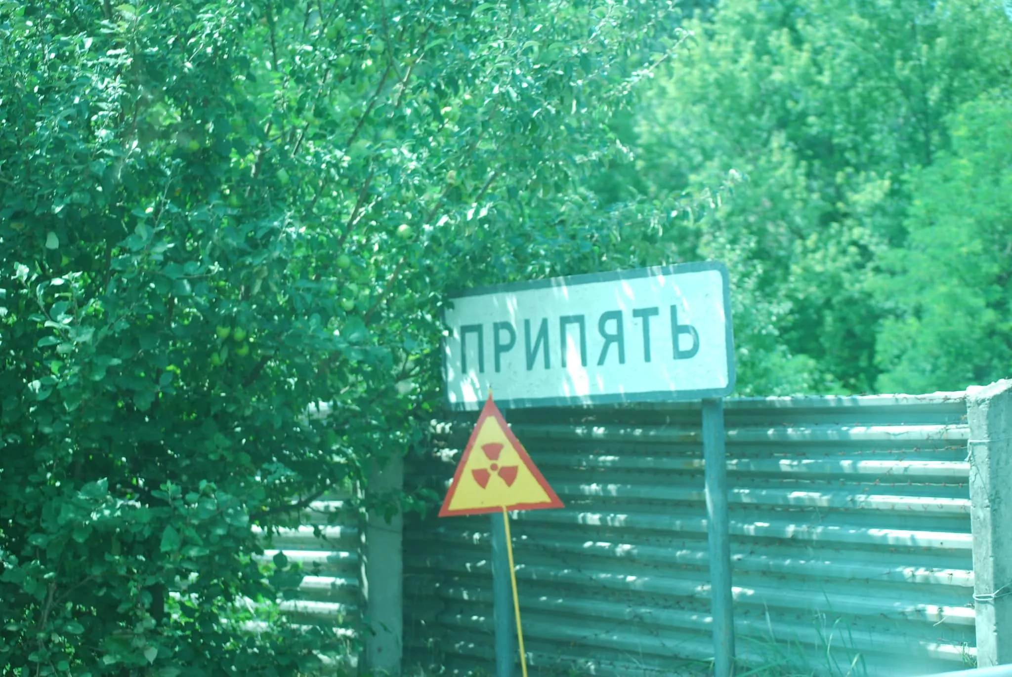 Tour Chernobyl - visit Pripyat, the Power Plant, 10km and 30km exclusion zone
