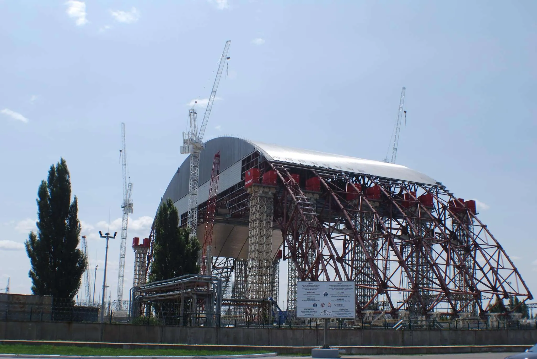 Tour Chernobyl - visit Pripyat, the Power Plant, 10km and 30km exclusion zone