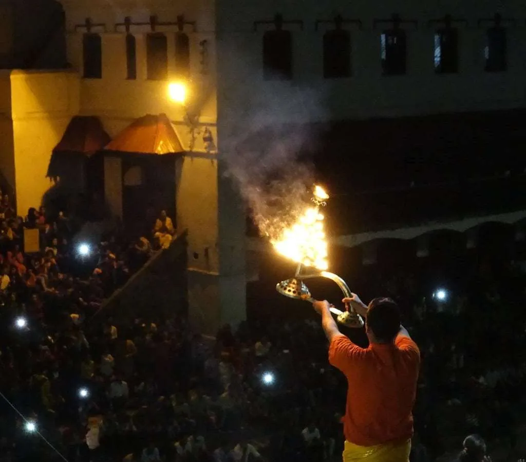 Nepal itinerary - Kathmandu, Pashupatinath Temple Aarti