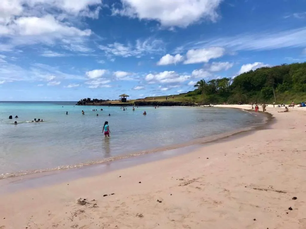 Plan a trip to Easter Island - how to get, where to stay, what to do and 4-day Easter Island itinerary