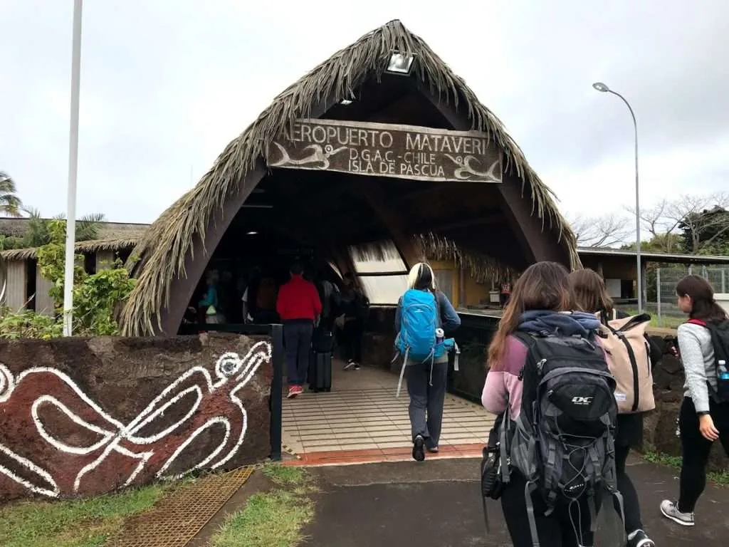 Plan a trip to Easter Island - how to get, where to stay, what to do and 4-day Easter Island itinerary