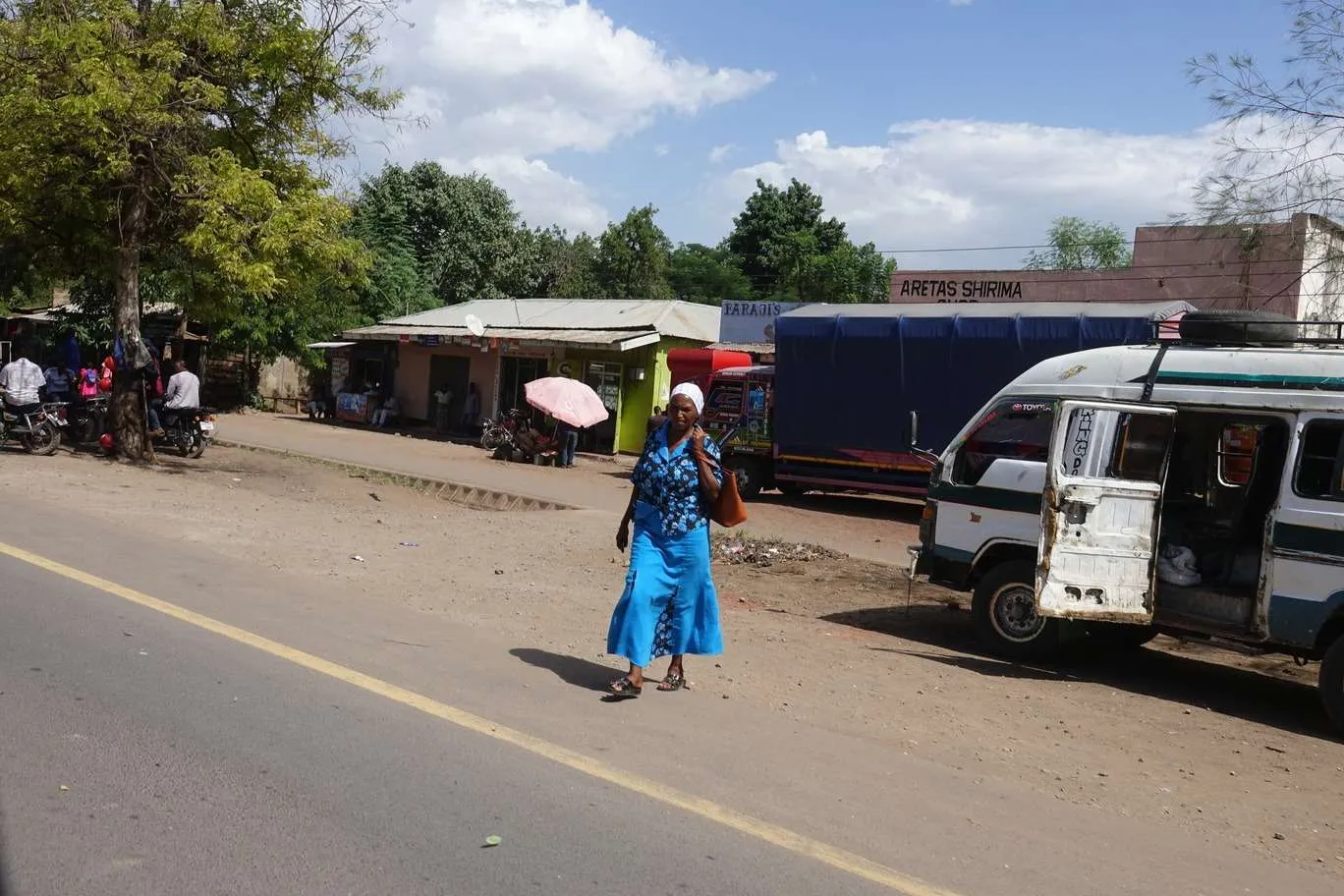 10-day Tanzania and Zanzibar itinerary - on the road to Arusha