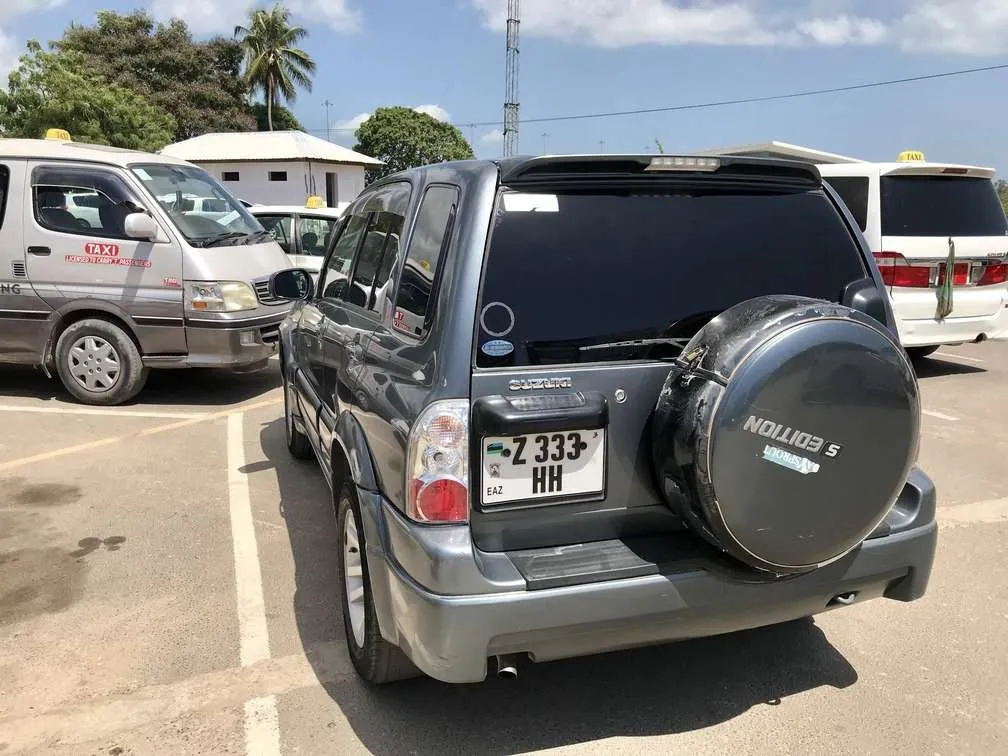 10-day Tanzania and Zanzibar itinerary - our Suzuki Escudo for Zanzibar