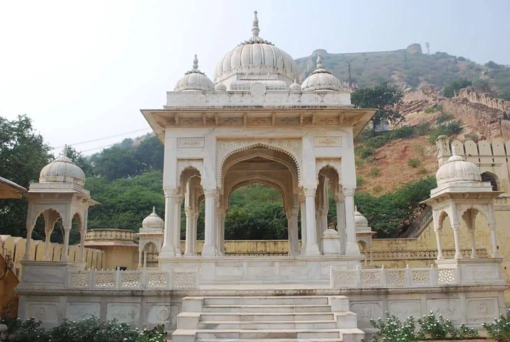 Explore India, Royal Gaitor Tumbas (Royal Tombs) Jaipur