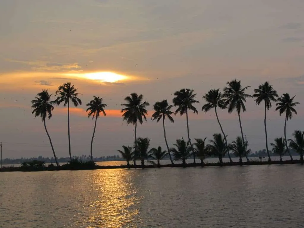 India travel, houseboat on Kerala backwaters