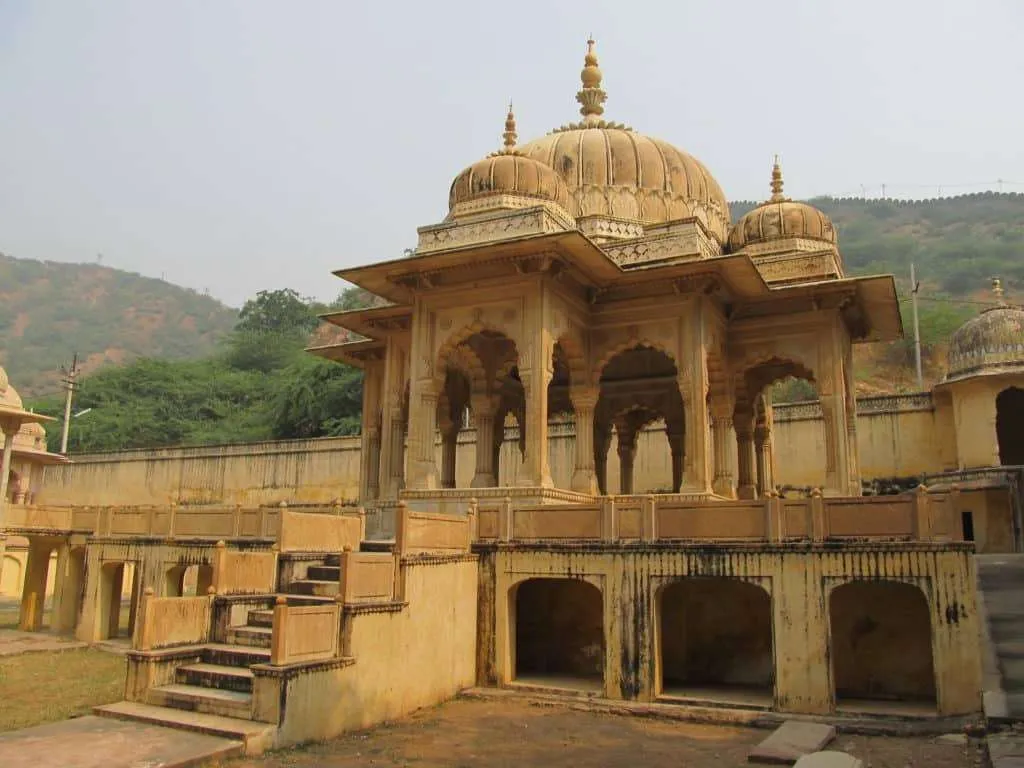 Explore India, Royal Gaitor Tumbas (Royal Tombs) Jaipur