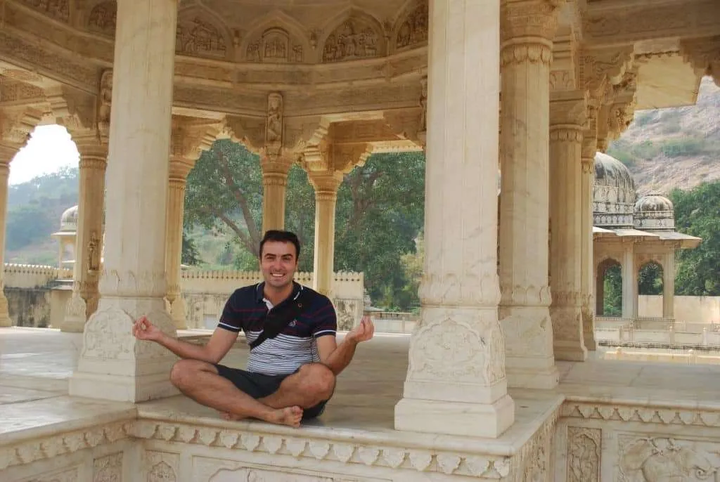 Explore India, Royal Gaitor Tumbas (Royal Tombs) Jaipur