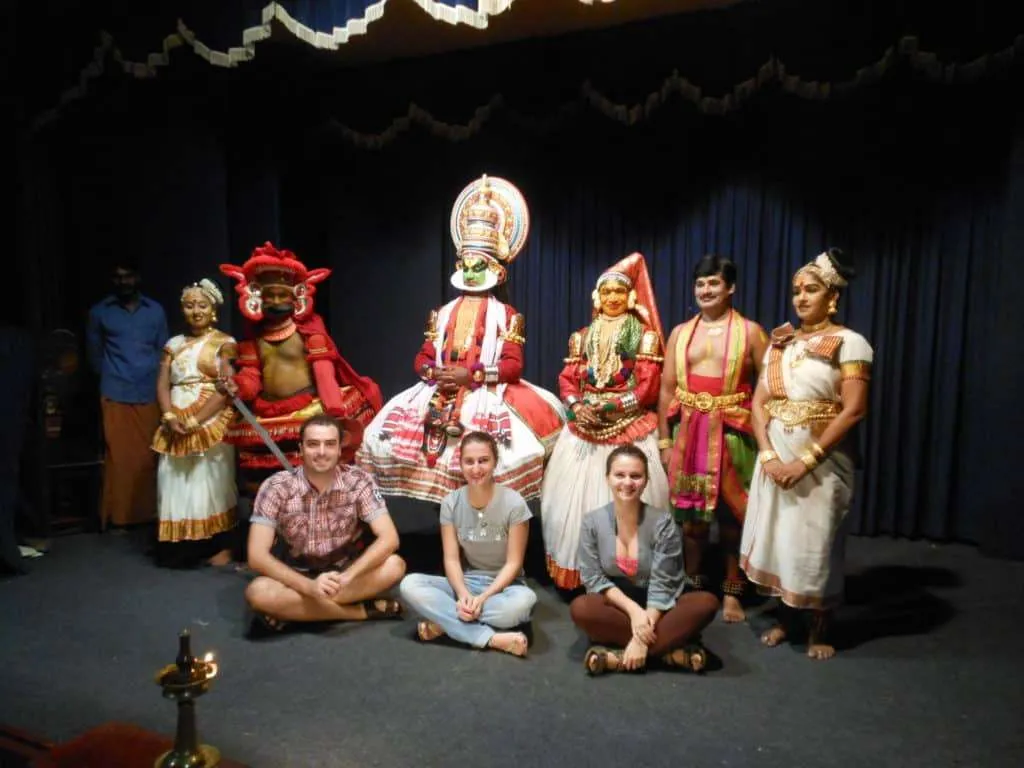 India travel, traditional performance at Fort Kochi