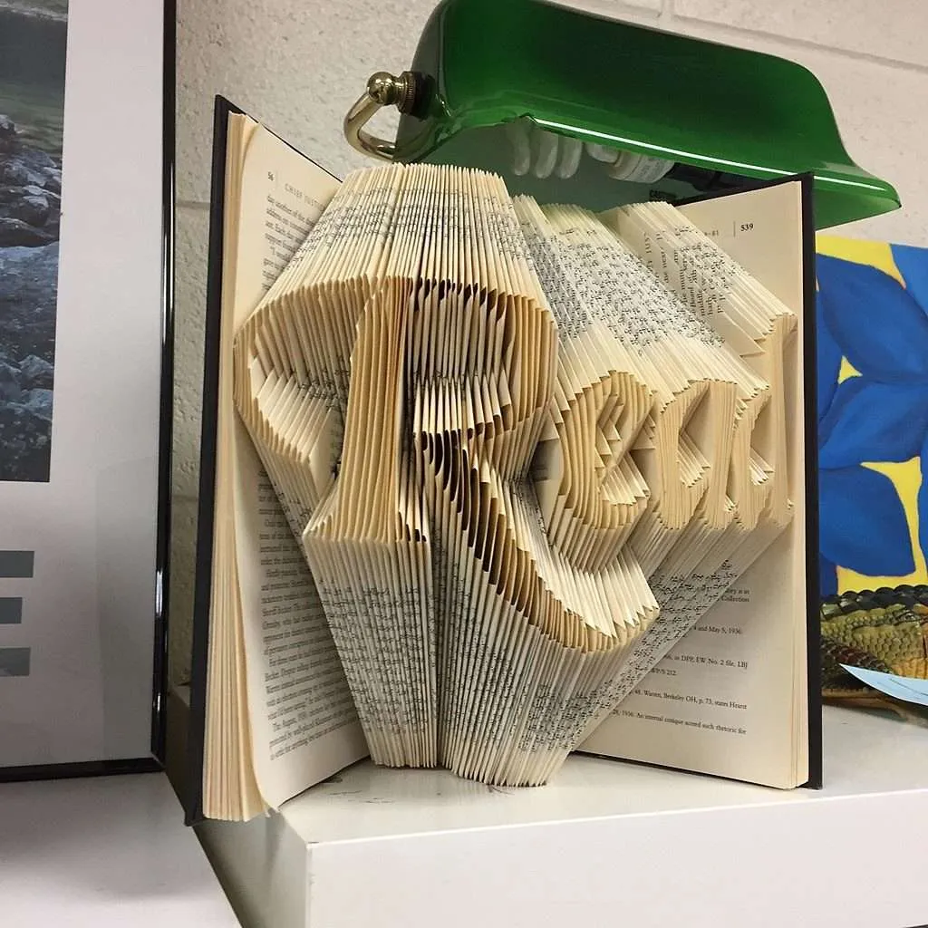 Orimoto Book Art Author: Atomicdragon136 / CC BY 3.0