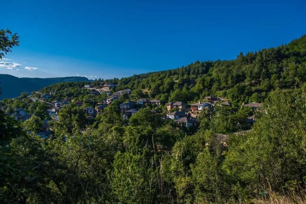 село Лещен